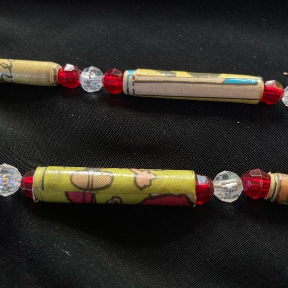 Rare! Rolled comic beaded necklace 1970’s - Picture 2 of 4